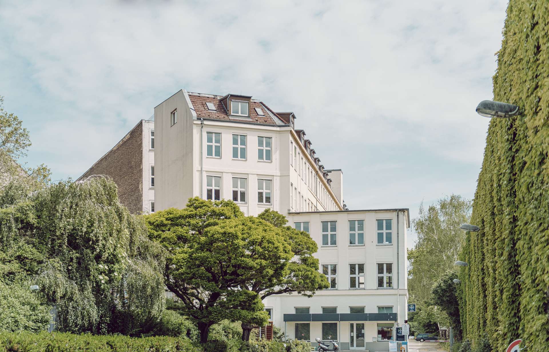 Moderne Büroflächen im Industriehof-Stil mit flexiblen Raumstrukturen, 13347 Berlin, Bürofläche